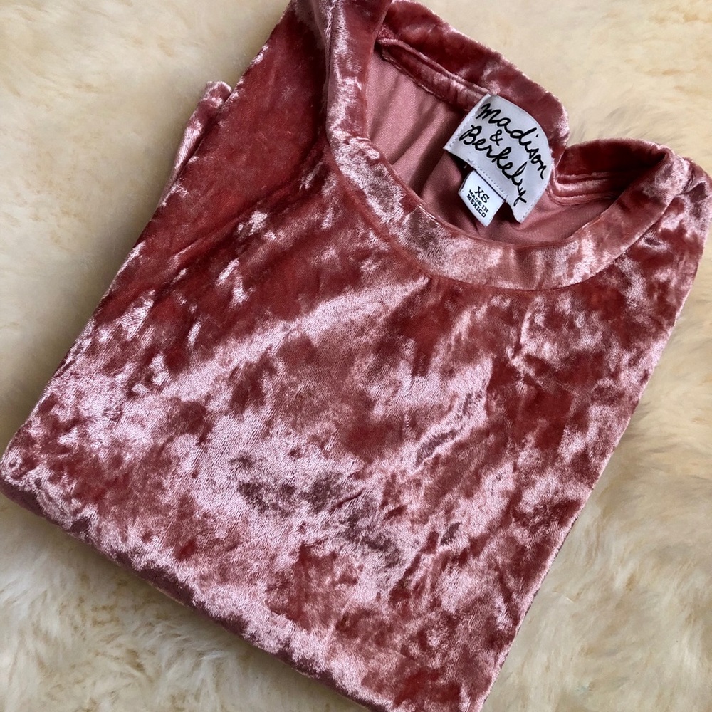 Pink, crushed velvet, top